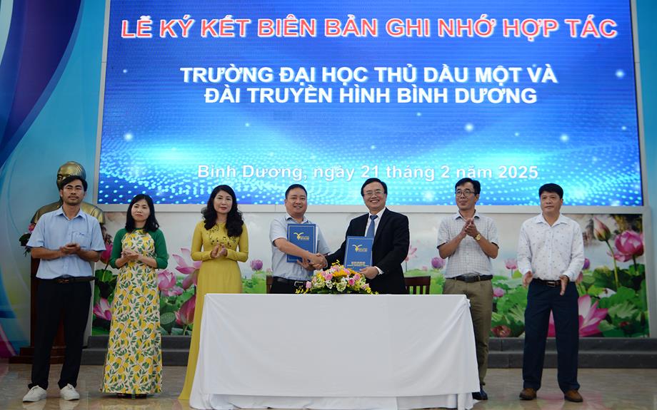 Hợp tác phát triển nguồn nhân lực công nghiệp văn hóa